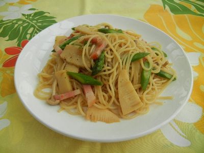 タケノコとアスパラのアンチョビパスタ