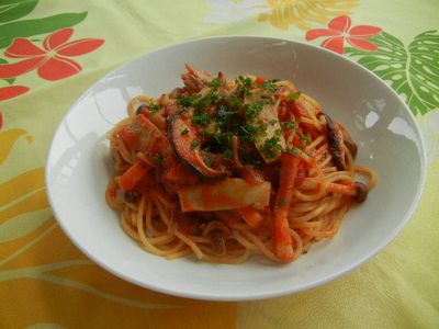 たっぷりきのこのトマトソースパスタ